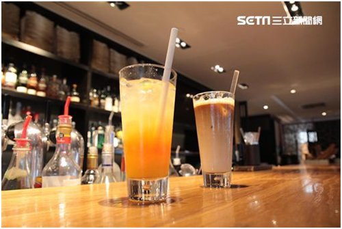 台北君悅酒店-停止提供塑膠吸管，改提供紙吸管